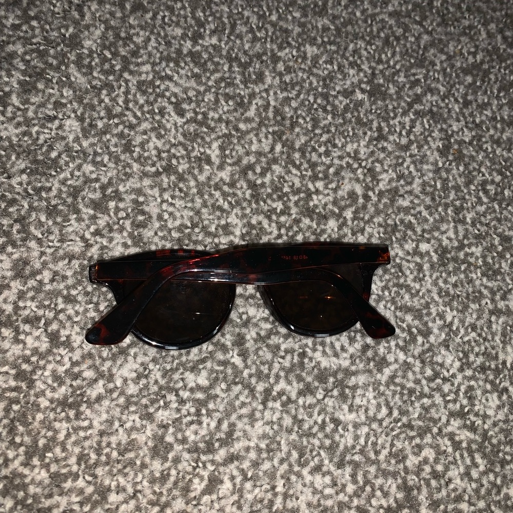 Zara Sunglasses - Picture 2 of 2